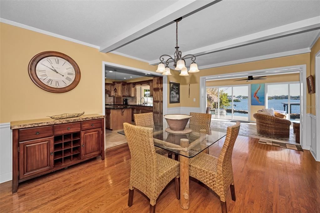 For Sale: $2,300,000 (5 beds, 4 baths, 4696 Square Feet)