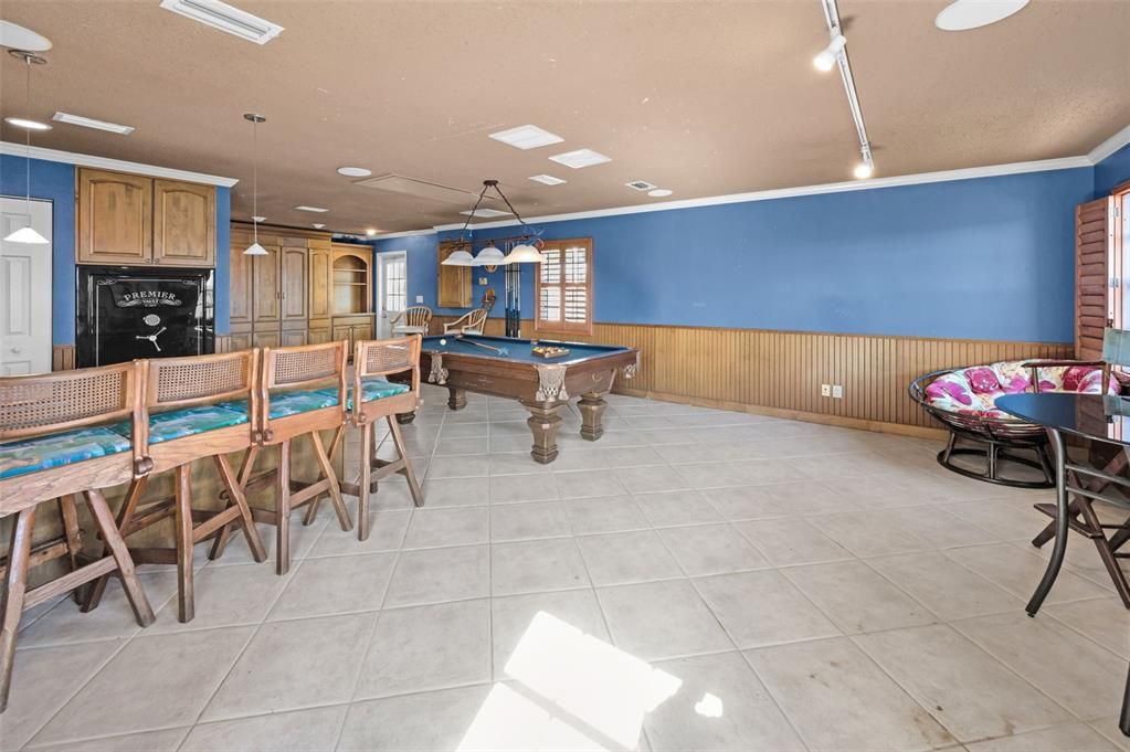 For Sale: $2,300,000 (5 beds, 4 baths, 4696 Square Feet)