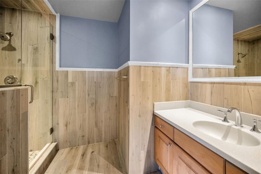 For Sale: $2,300,000 (5 beds, 4 baths, 4696 Square Feet)