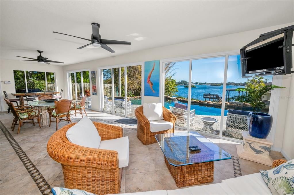 For Sale: $2,300,000 (5 beds, 4 baths, 4696 Square Feet)