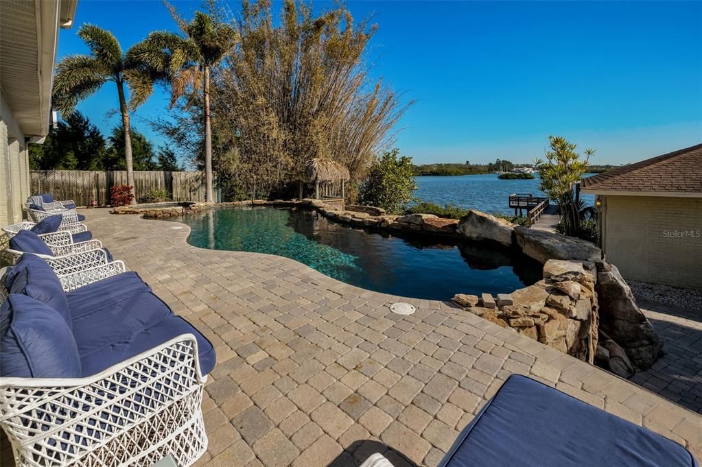 For Sale: $2,300,000 (5 beds, 4 baths, 4696 Square Feet)