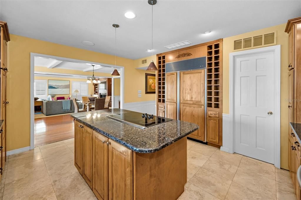 For Sale: $2,300,000 (5 beds, 4 baths, 4696 Square Feet)