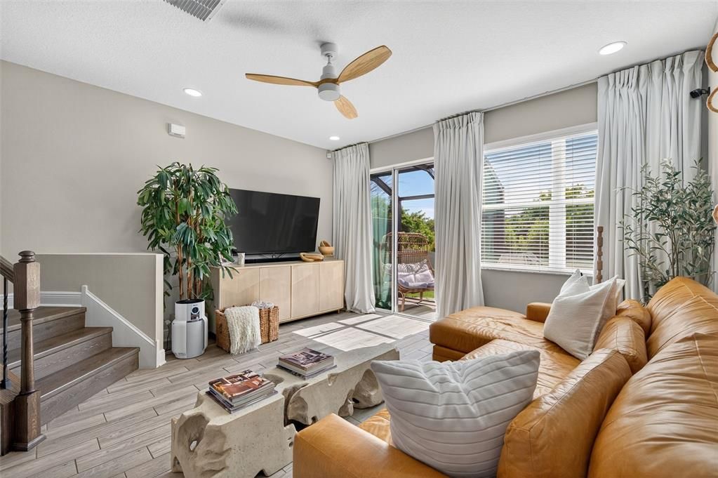 For Rent: $3,000 (2 beds, 2 baths, 1571 Square Feet)