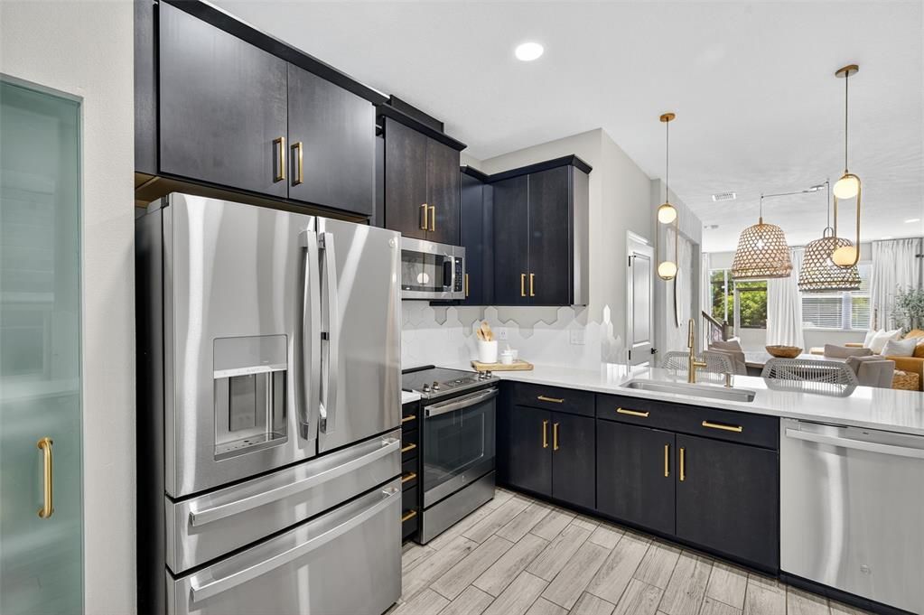 For Rent: $3,000 (2 beds, 2 baths, 1571 Square Feet)