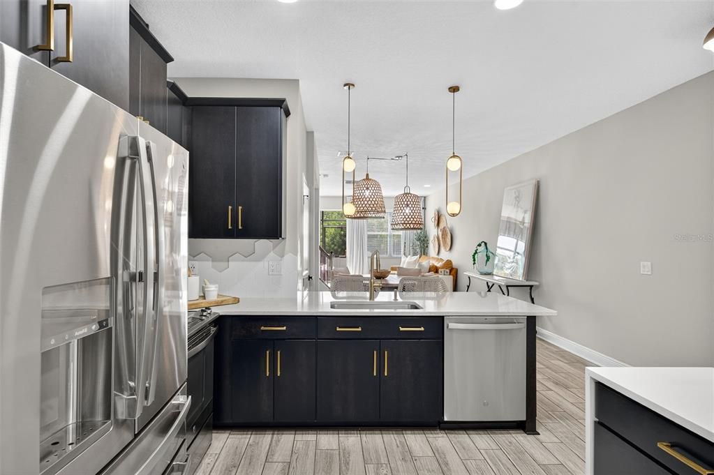 For Rent: $3,000 (2 beds, 2 baths, 1571 Square Feet)