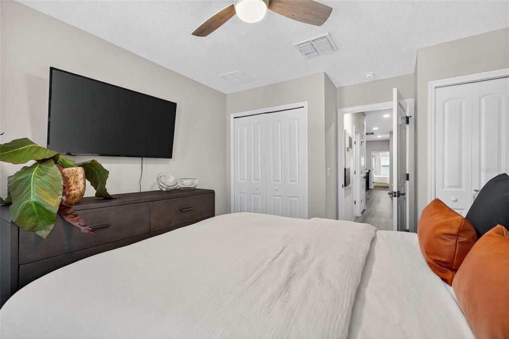 For Rent: $3,000 (2 beds, 2 baths, 1571 Square Feet)