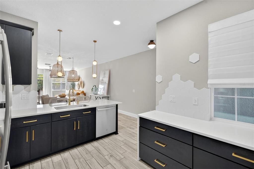 For Rent: $3,000 (2 beds, 2 baths, 1571 Square Feet)