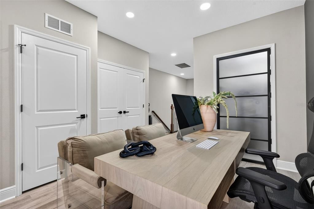 For Rent: $3,000 (2 beds, 2 baths, 1571 Square Feet)