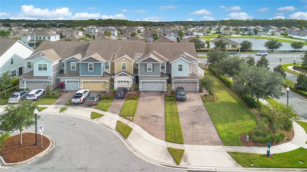 Active With Contract: $2,400 (3 beds, 2 baths, 1627 Square Feet)