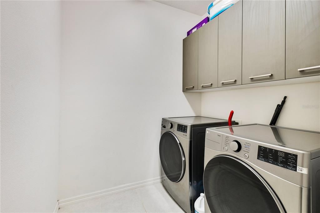 Active With Contract: $2,400 (3 beds, 2 baths, 1627 Square Feet)