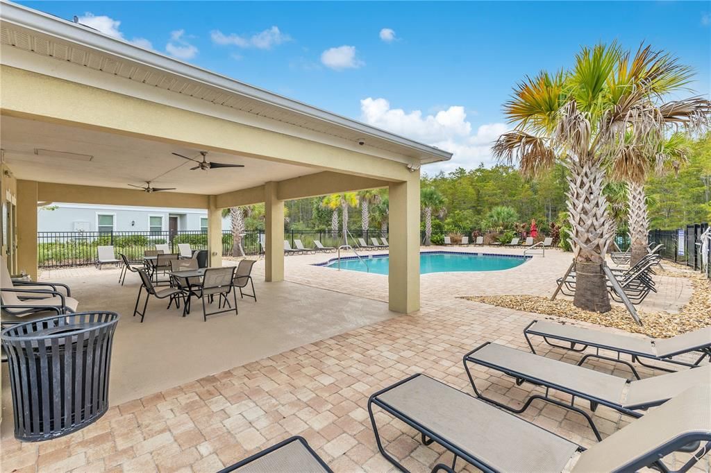 Active With Contract: $2,400 (3 beds, 2 baths, 1627 Square Feet)