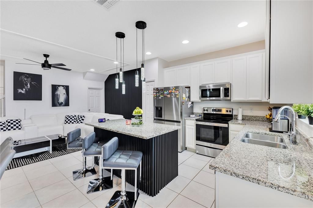 Active With Contract: $2,400 (3 beds, 2 baths, 1627 Square Feet)