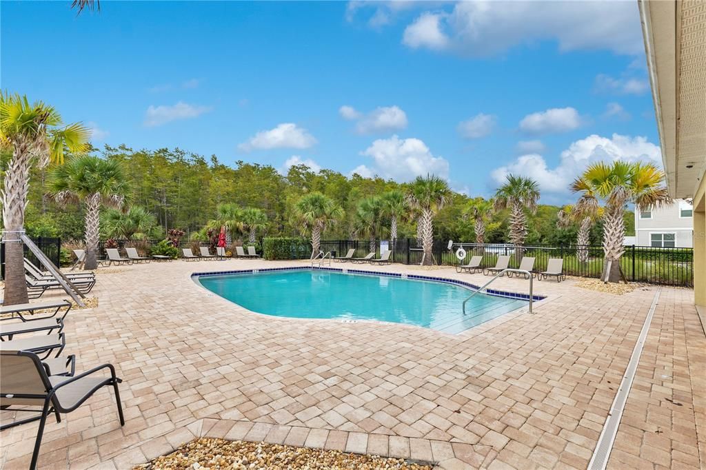 Active With Contract: $2,400 (3 beds, 2 baths, 1627 Square Feet)