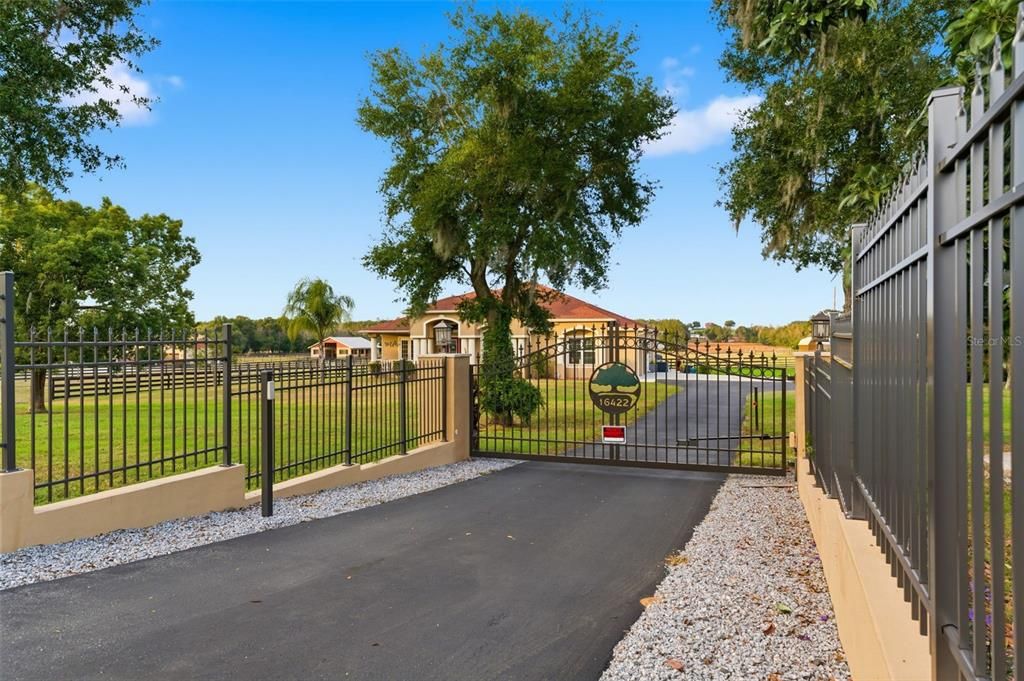 For Sale: $1,500,000 (4 beds, 3 baths, 3141 Square Feet)