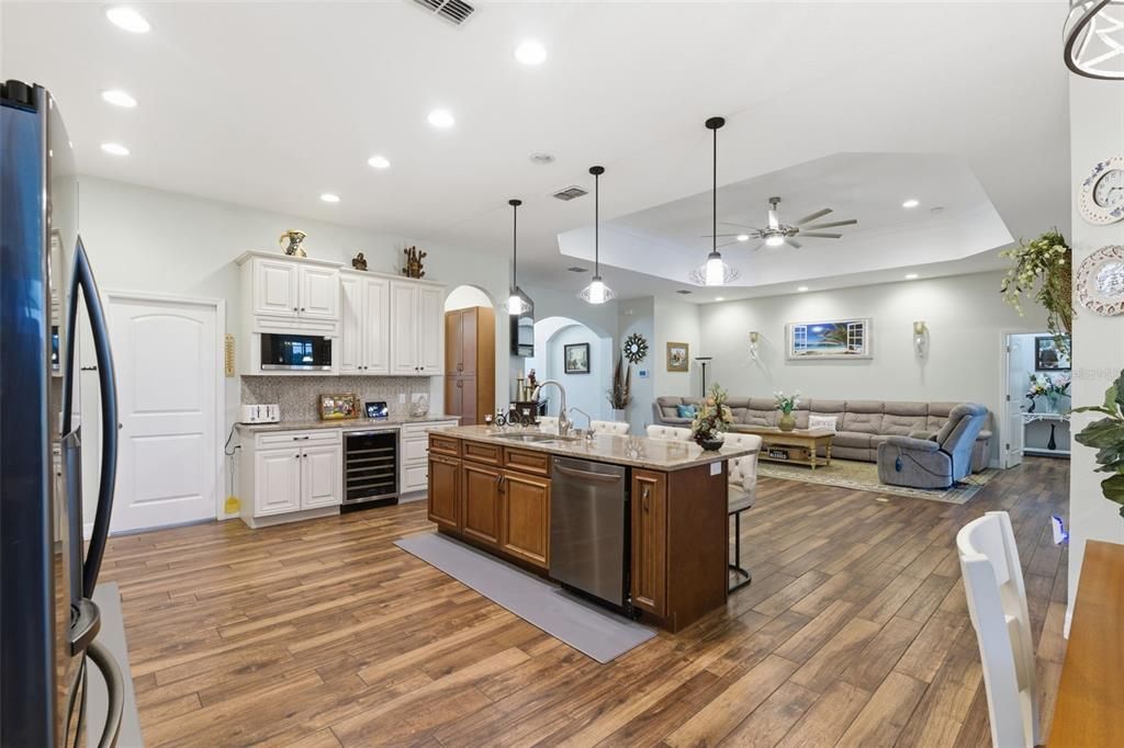 For Sale: $1,500,000 (4 beds, 3 baths, 3141 Square Feet)