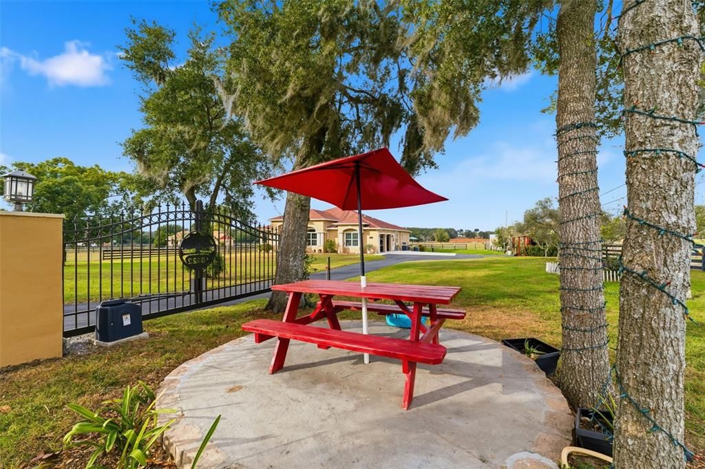 For Sale: $1,500,000 (4 beds, 3 baths, 3141 Square Feet)