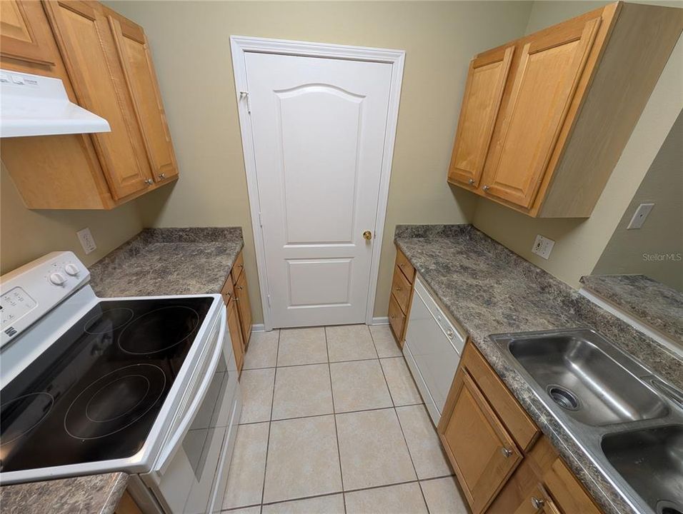 En Renta: $1,245 (1 camas, 1 baños, 830 Pies cuadrados)