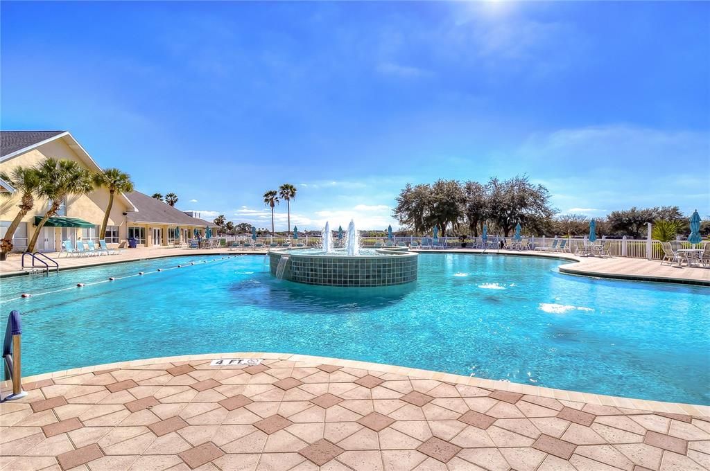 For Sale: $349,900 (2 beds, 2 baths, 1489 Square Feet)