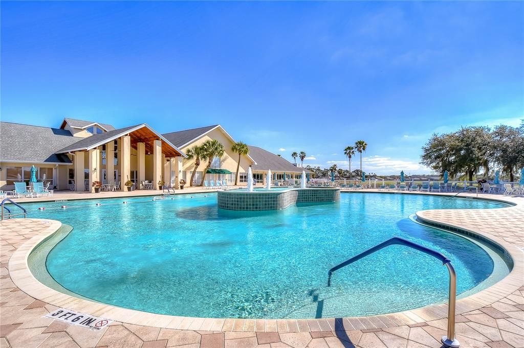 For Sale: $349,900 (2 beds, 2 baths, 1489 Square Feet)