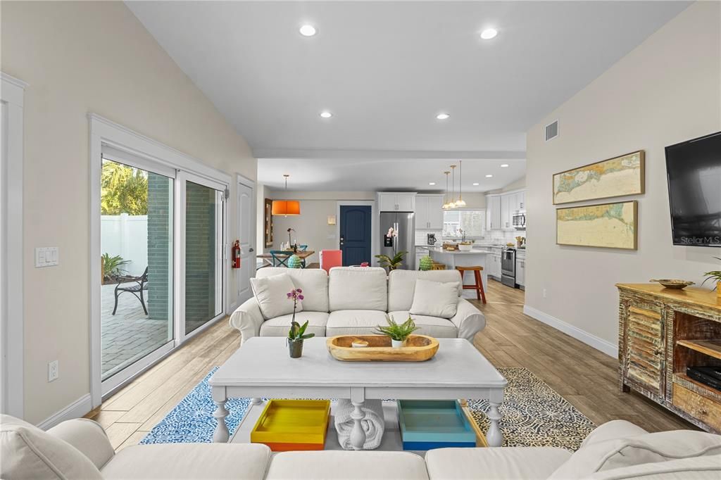 For Sale: $1,999,500 (4 beds, 3 baths, 1843 Square Feet)