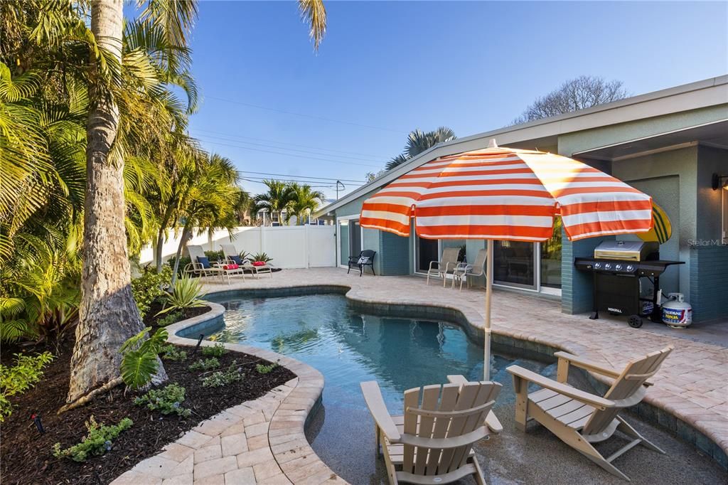 For Sale: $1,999,500 (4 beds, 3 baths, 1843 Square Feet)