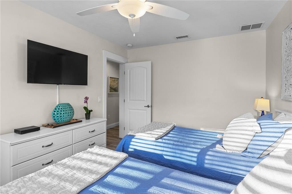 For Sale: $1,999,500 (4 beds, 3 baths, 1843 Square Feet)