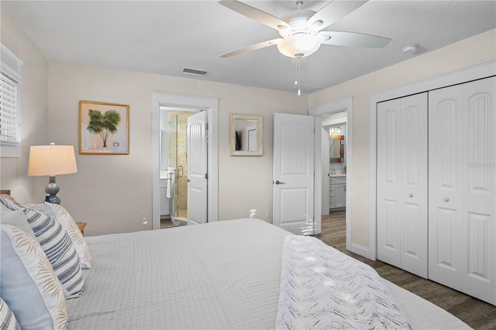 For Sale: $1,999,500 (4 beds, 3 baths, 1843 Square Feet)