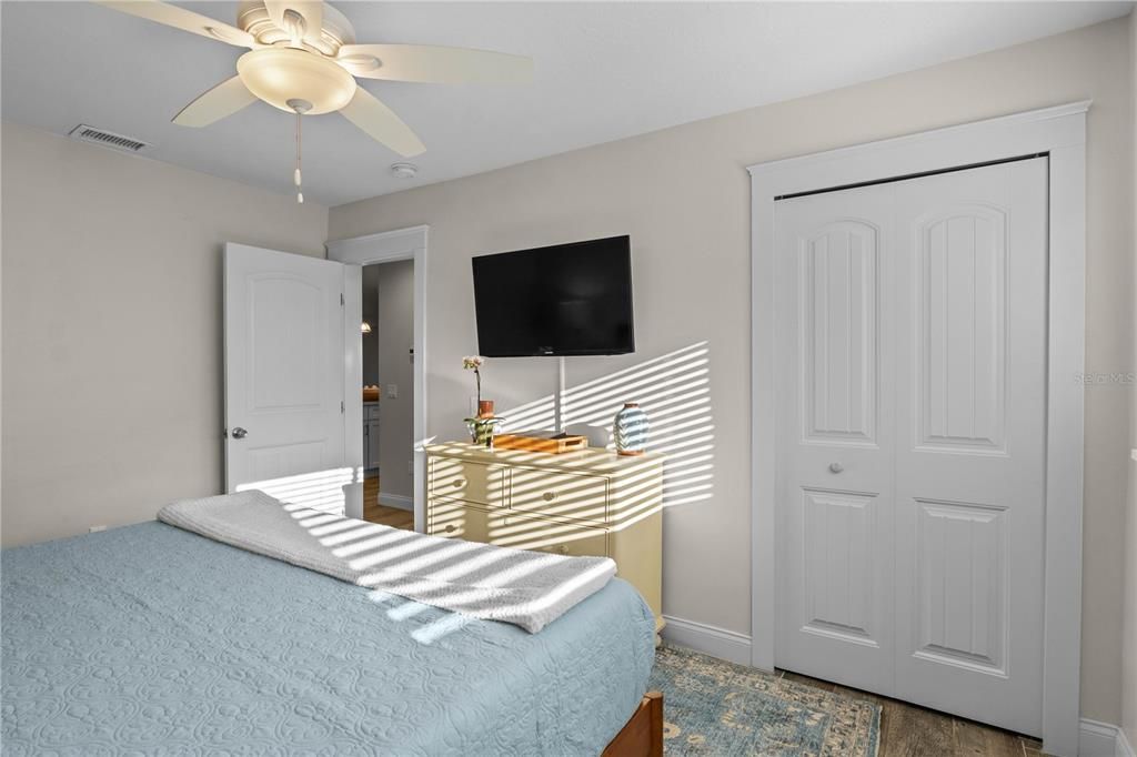 For Sale: $1,999,500 (4 beds, 3 baths, 1843 Square Feet)