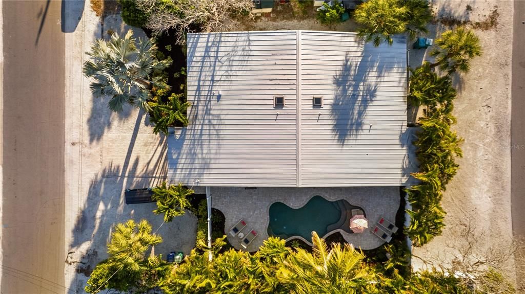 For Sale: $1,999,500 (4 beds, 3 baths, 1843 Square Feet)