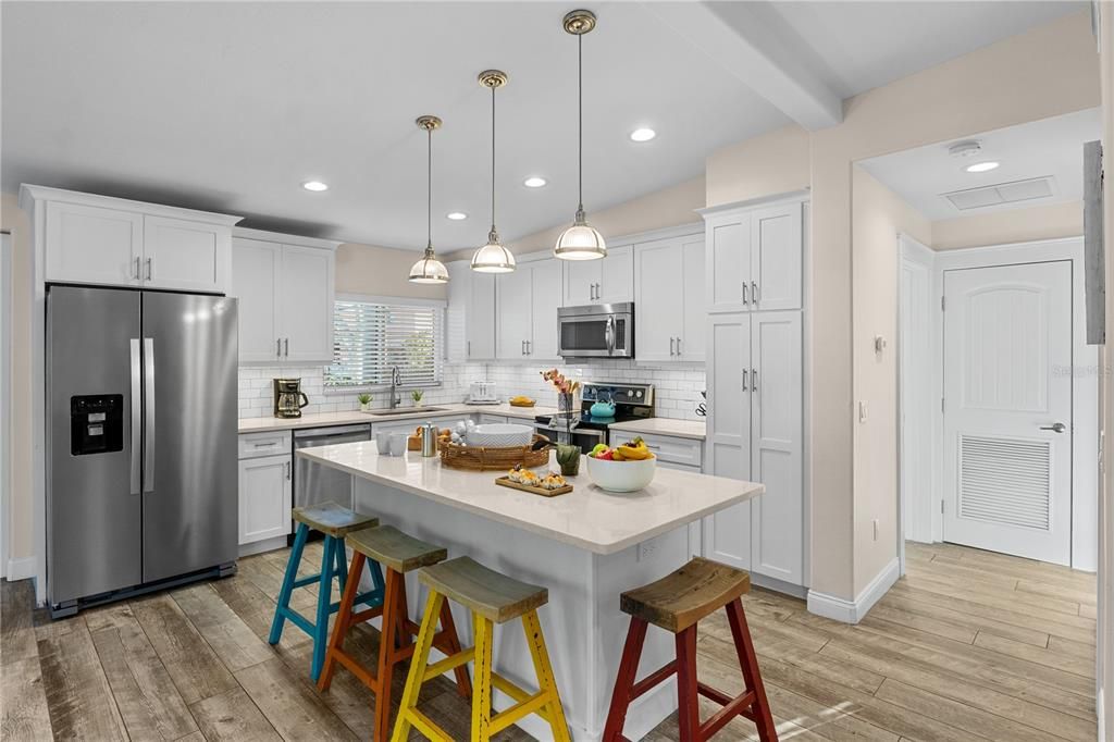 For Sale: $1,999,500 (4 beds, 3 baths, 1843 Square Feet)