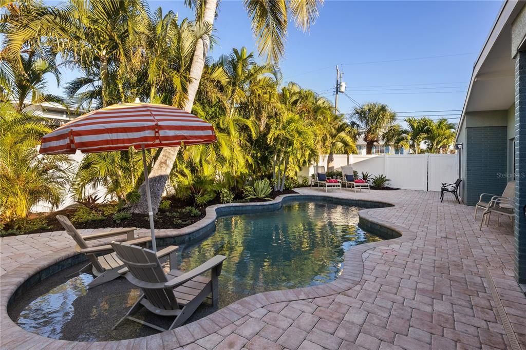 For Sale: $1,999,500 (4 beds, 3 baths, 1843 Square Feet)