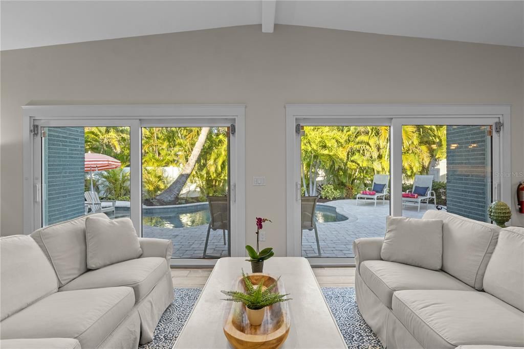 For Sale: $1,999,500 (4 beds, 3 baths, 1843 Square Feet)