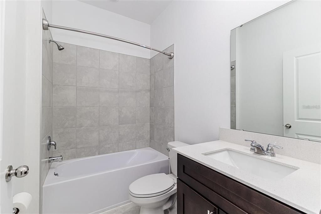 En Renta: $2,150 (3 camas, 2 baños, 2150 Pies cuadrados)