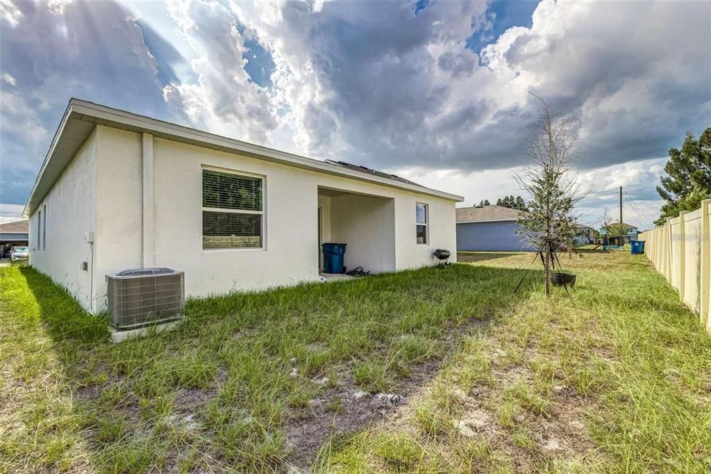 En Renta: $2,150 (3 camas, 2 baños, 2150 Pies cuadrados)