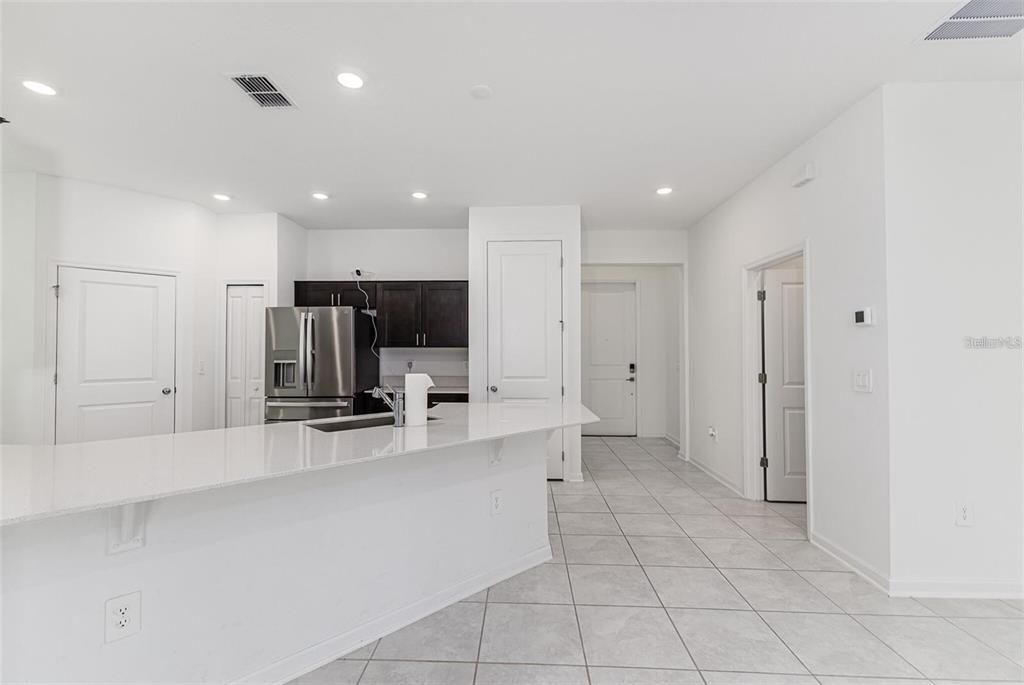 En Renta: $2,150 (3 camas, 2 baños, 2150 Pies cuadrados)