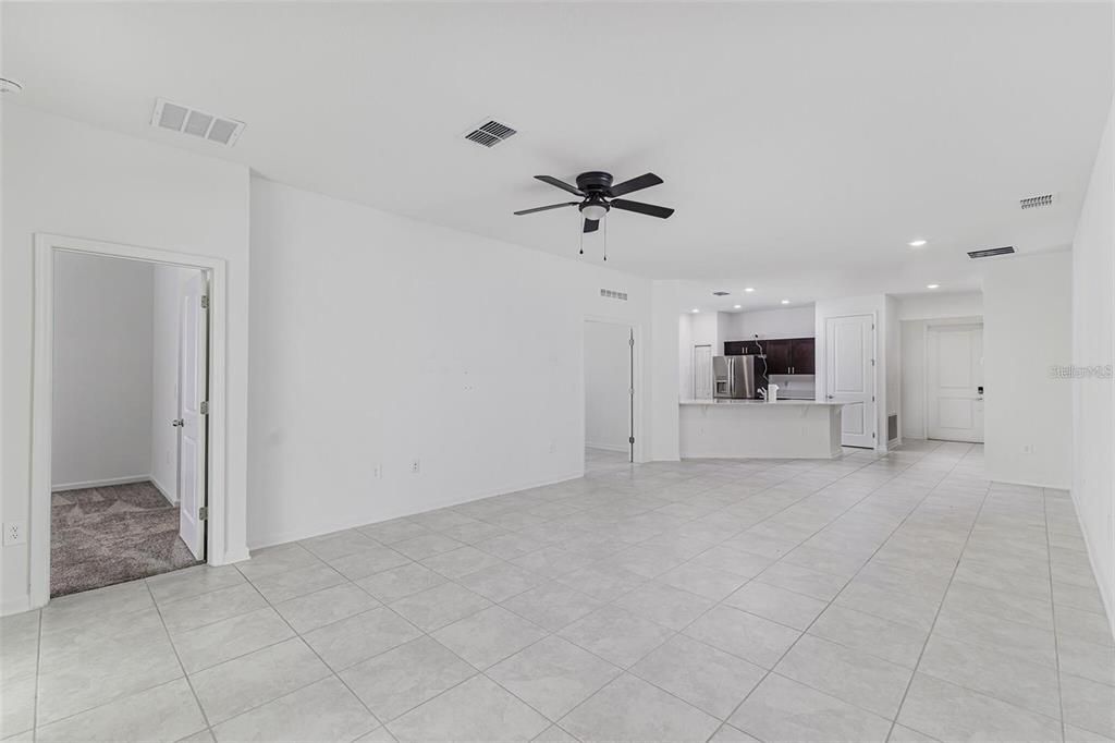 En Renta: $2,150 (3 camas, 2 baños, 2150 Pies cuadrados)