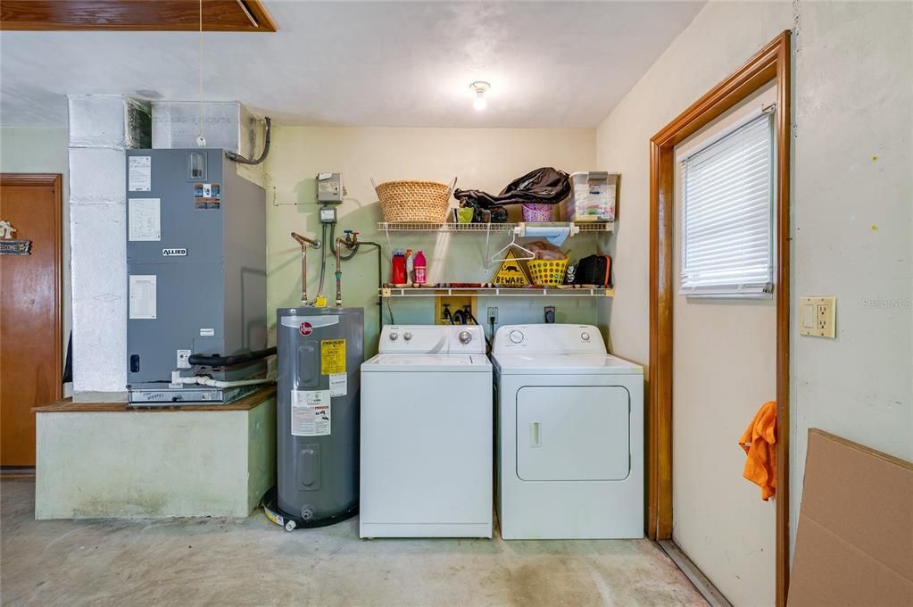 На продажу: $389,900 (3 спален, 2 ванн, 1916 Квадратных фут)