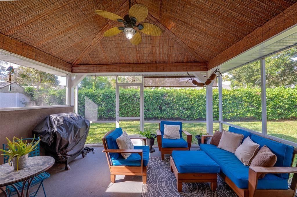 На продажу: $389,900 (3 спален, 2 ванн, 1916 Квадратных фут)