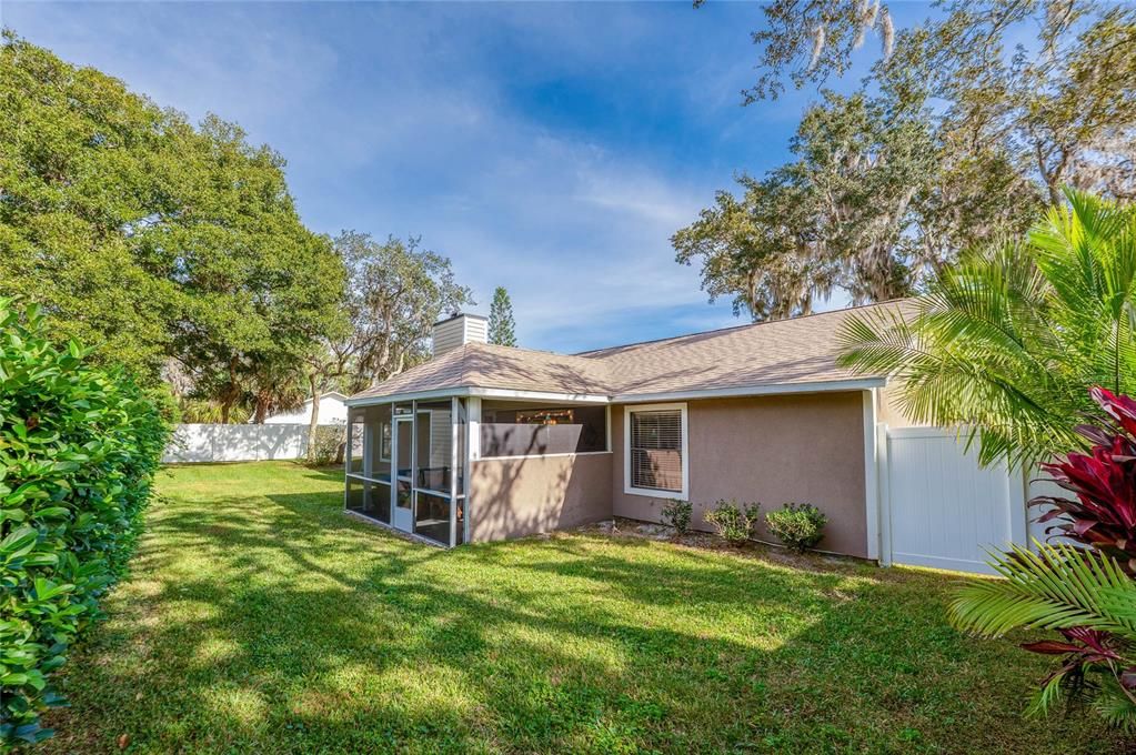 На продажу: $389,900 (3 спален, 2 ванн, 1916 Квадратных фут)