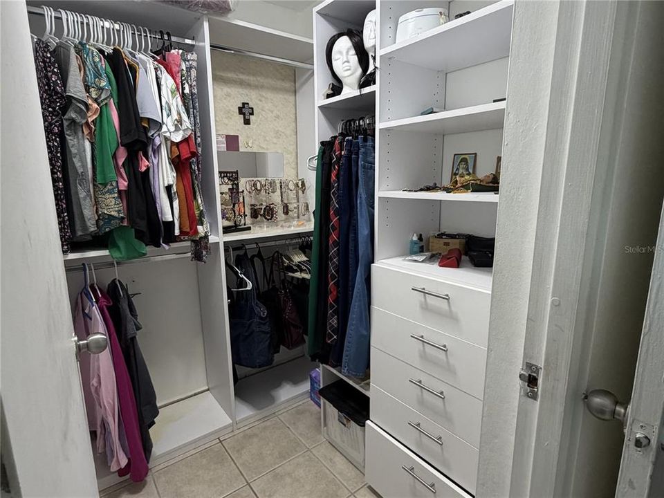 En Venta: $170,000 (3 camas, 2 baños, 2082 Pies cuadrados)