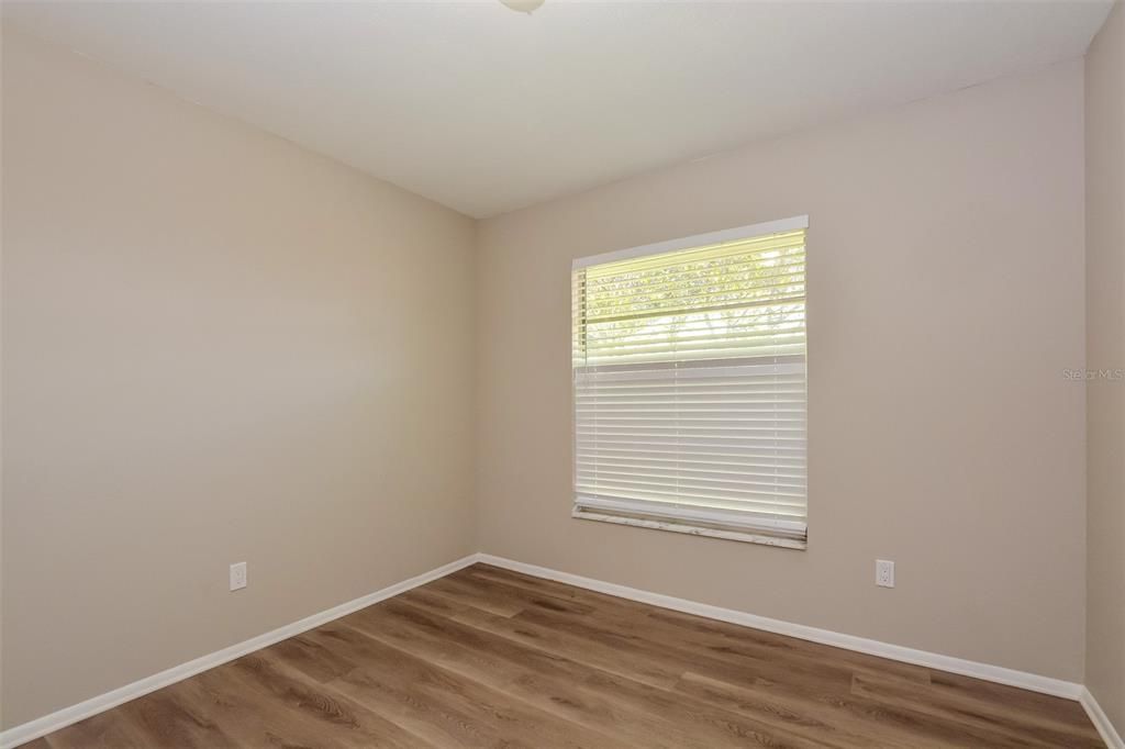 For Rent: $2,095 (3 beds, 2 baths, 1407 Square Feet)