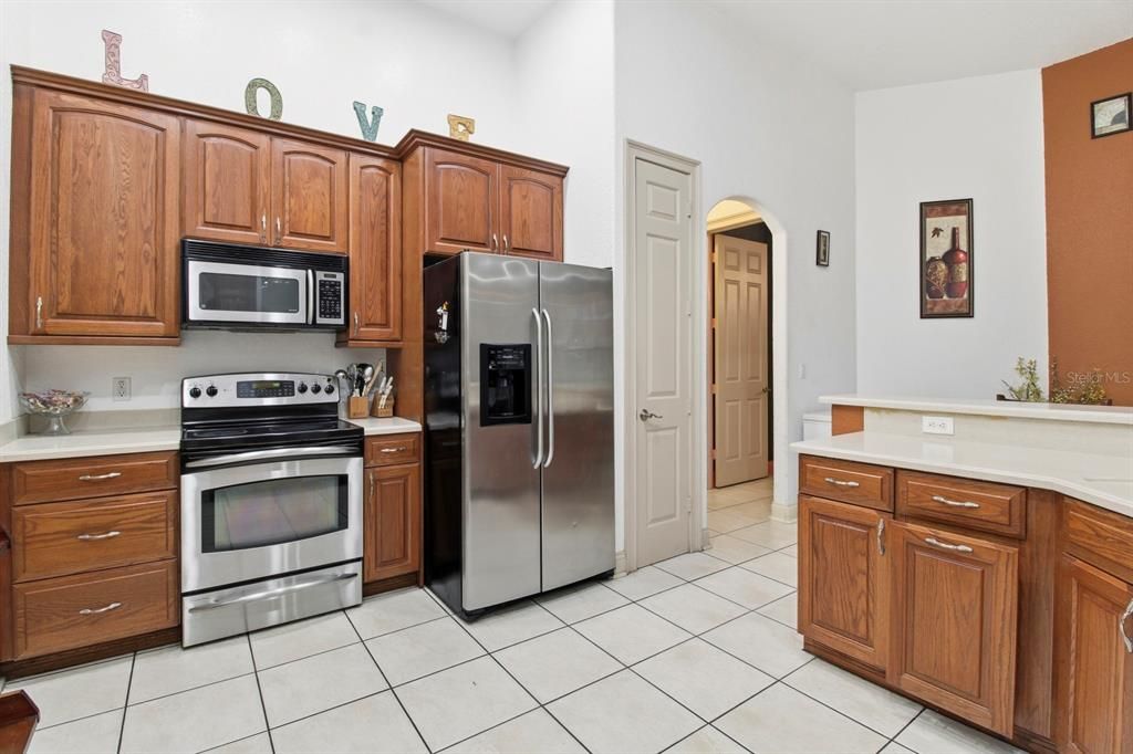 For Sale: $350,000 (3 beds, 2 baths, 2431 Square Feet)