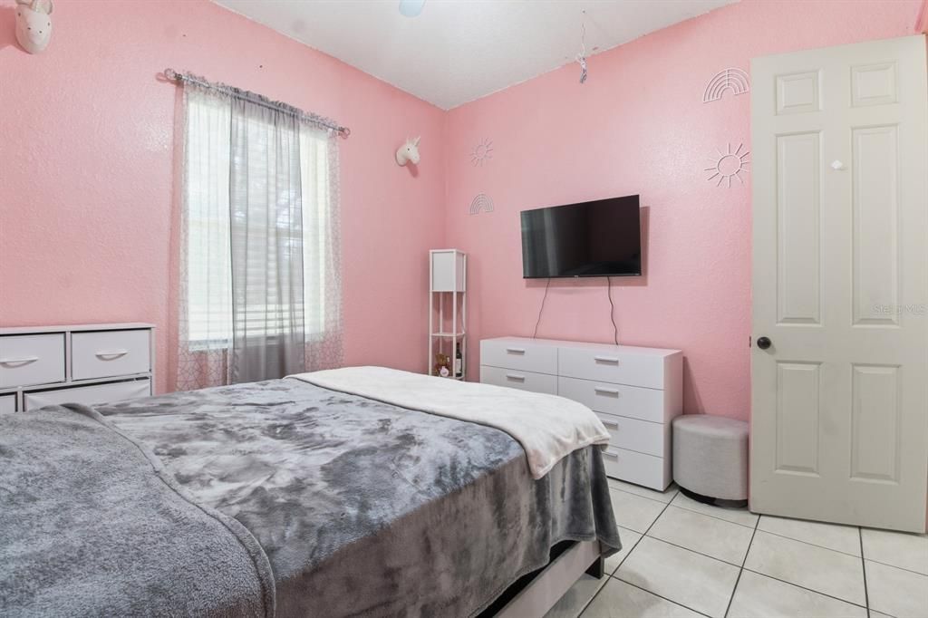 For Sale: $350,000 (3 beds, 2 baths, 2431 Square Feet)