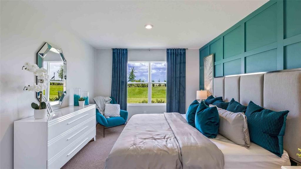 Active With Contract: $462,000 (4 beds, 2 baths, 1828 Square Feet)