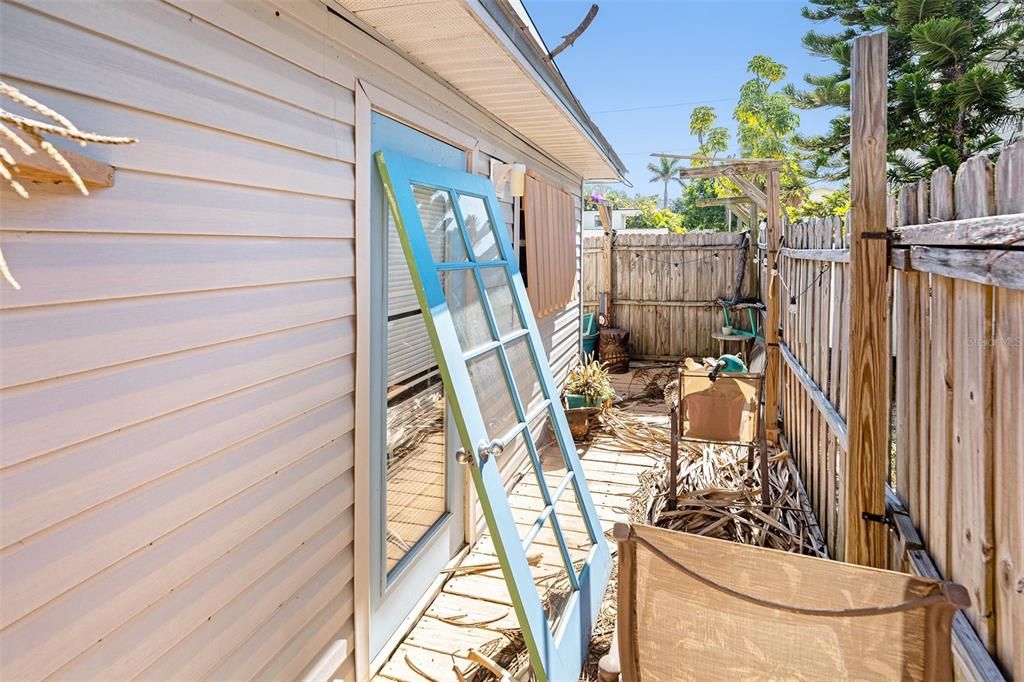 На продажу: $620,000 (3 спален, 2 ванн, 1143 Квадратных фут)