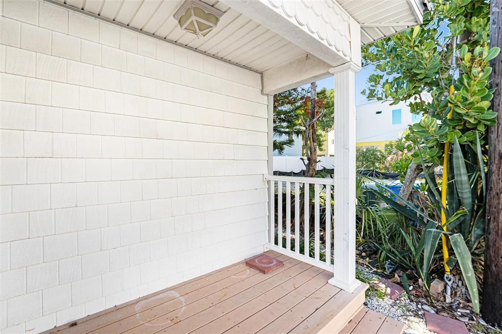 На продажу: $620,000 (3 спален, 2 ванн, 1143 Квадратных фут)