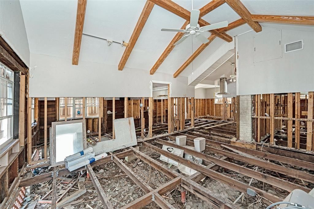 На продажу: $620,000 (3 спален, 2 ванн, 1143 Квадратных фут)