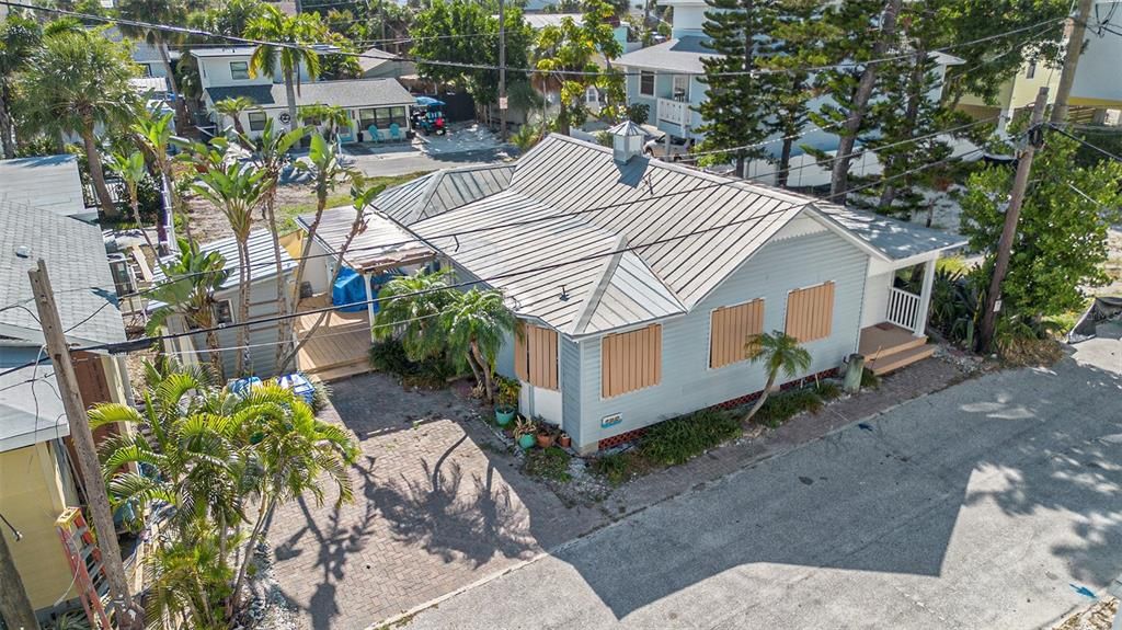 На продажу: $620,000 (3 спален, 2 ванн, 1143 Квадратных фут)