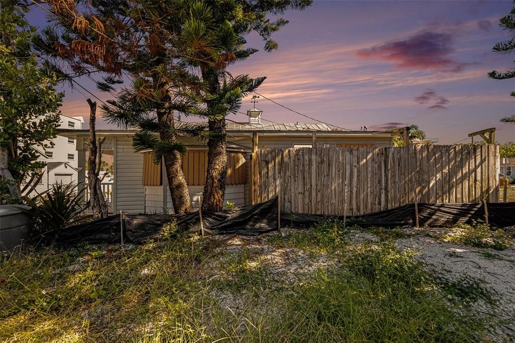 На продажу: $620,000 (3 спален, 2 ванн, 1143 Квадратных фут)