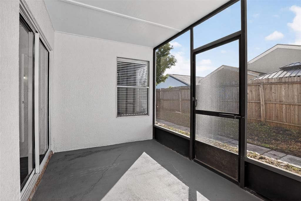 For Sale: $289,900 (2 beds, 2 baths, 1015 Square Feet)